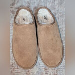Ugg Men’s Classic Slippers Sz 9 NWOT